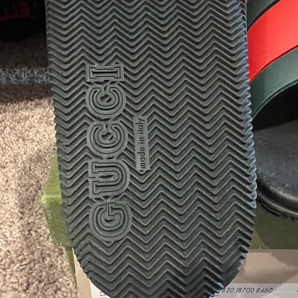 Gucci Women's Black and Red Slide Sandals - Picture 10 of 11